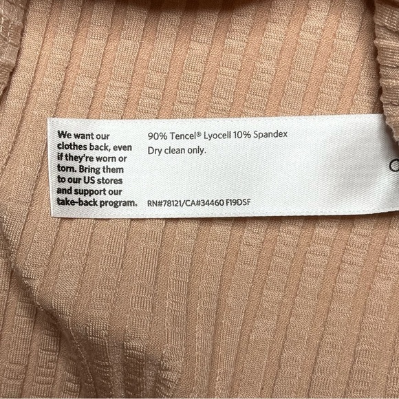 Eileen Fisher Tencel Stretch Rib Bracelet Sleeve Top Size Large Dune - Picture 10 of 10